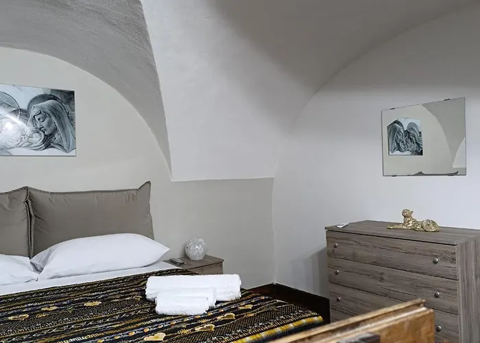 Pensión Porta Garibaldi 1 3*