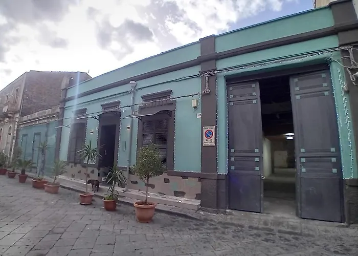 Porta Garibaldi 1 3*